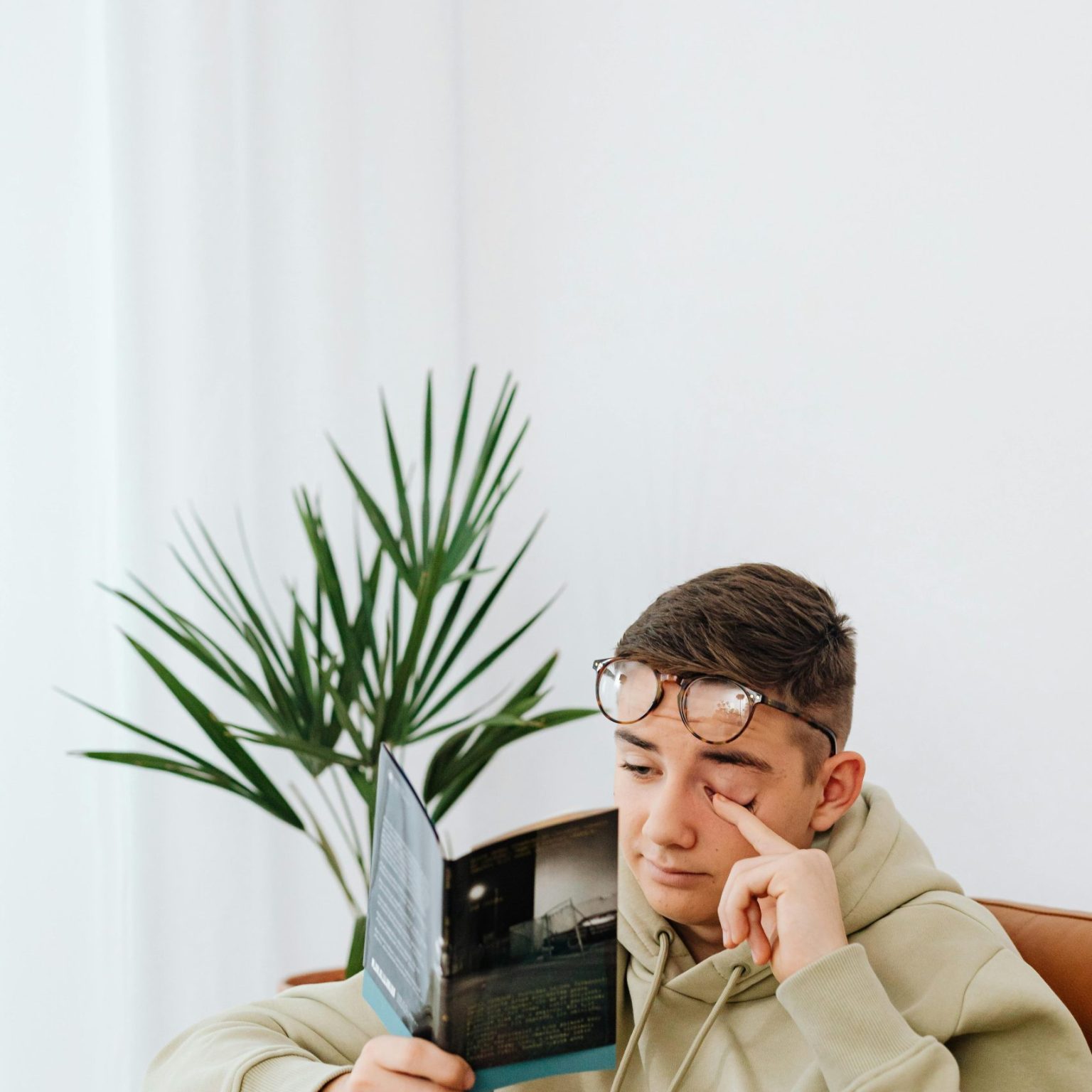 Signs your child may need an eye exam